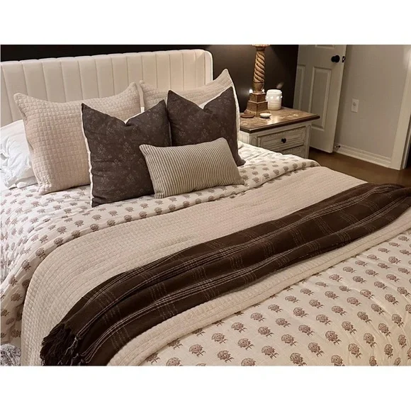 Studio McGee F/Q Lofty Slub Woodblock Floral Print Quilt Off White/ Mauve - Picture 6 of 12